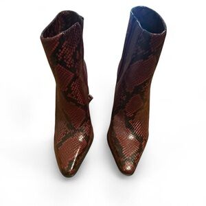 Elegant Brown Snakeskin Women's Boots